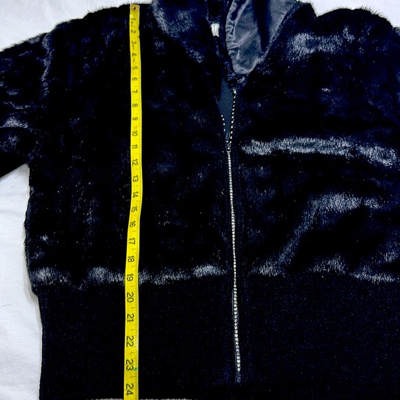 Lisa International XL Fur Crystal Zipper Closure - Picture 8 of 10